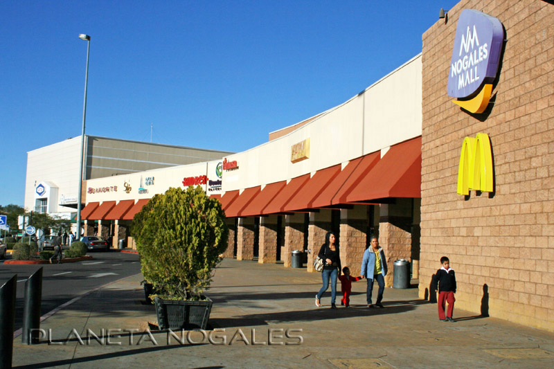 nogales mall shoppers